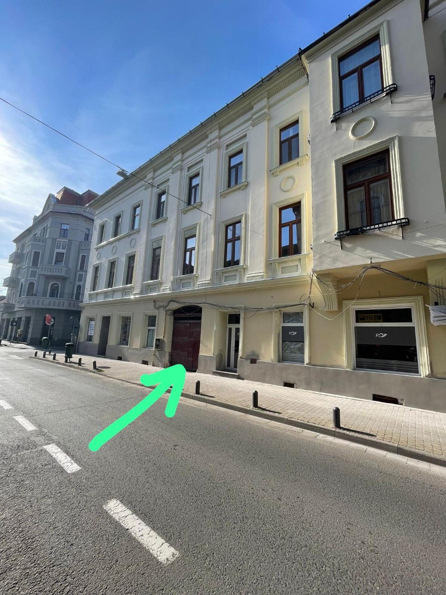 Poppys Apartment Arad Exterior foto